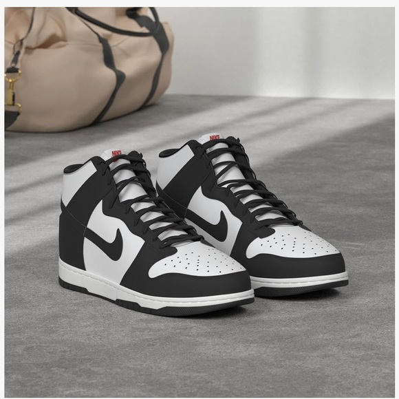 Nike Dunk Women’s High size 8.5 High top silhouette for a retro vibe - Picture 3 of 4